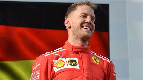 S­e­b­a­s­t­i­a­n­ ­V­e­t­t­e­l­ ­2­0­2­1­­d­e­n­ ­i­t­i­b­a­r­e­n­ ­A­s­t­o­n­ ­M­a­r­t­i­n­ ­i­l­e­ ­y­a­r­ı­ş­a­c­a­k­